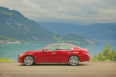 INFINITI Q50  (Auto Loisirs)