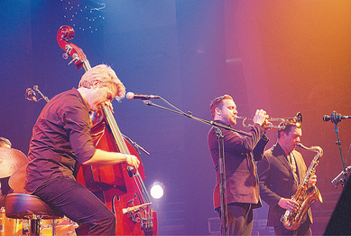 Kyle Eastwood au festival Jazz sous les pommiers à Coutances le 13 mai 2015. (MBN/ Epoch Times)