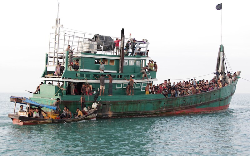 Des centaines de boatpeople affamés ont été secourus au large des côtes indonésiennes le 20 mai 2015. (Januar/AFP/Getty Images)