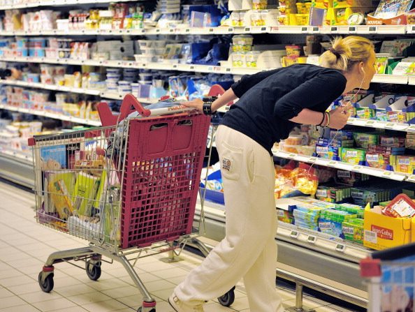 Si les prix baissent, les revenus pour les producteurs des grandes chaînes alimentaires également. (Philippe Huguen/AFP/Getty Images)