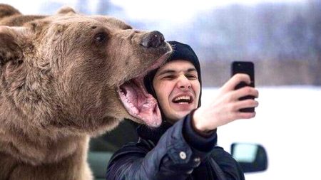 Le gouvernement russe avertit sur les dangers des selfies