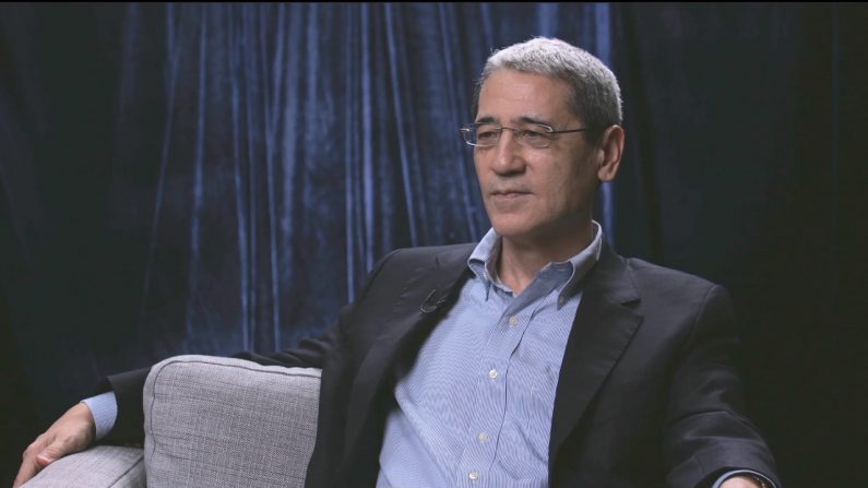 L'écrivain Gordon Chang, lors de l'interview avec Epoch Times (Capture d'écran)