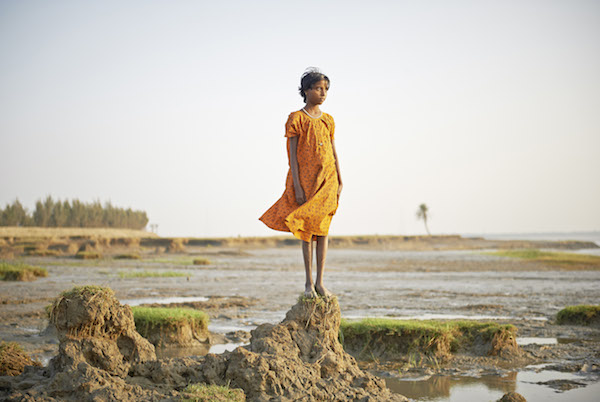 : On the shore of a vanishing island. (© Daesung LEE - musée du quai Branly - Photoquai 2015)