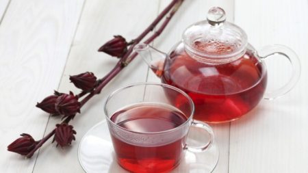 L’infusion d’hibiscus agit sur le poids, la pression et les  inflammations