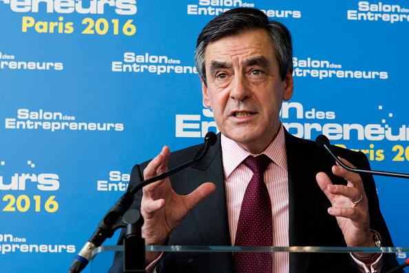 L’ancien Premier ministre et candidat à la primaire des Républicains, François Fillon, a présenté ses propositions pour l’entreprenariat, lors du salon des entrepreneurs qui s’est tenu le 3 février dernier au Palais des Congrès de Paris. (GEOFFROY VAN DER HASSELT/AFP/Getty Images)