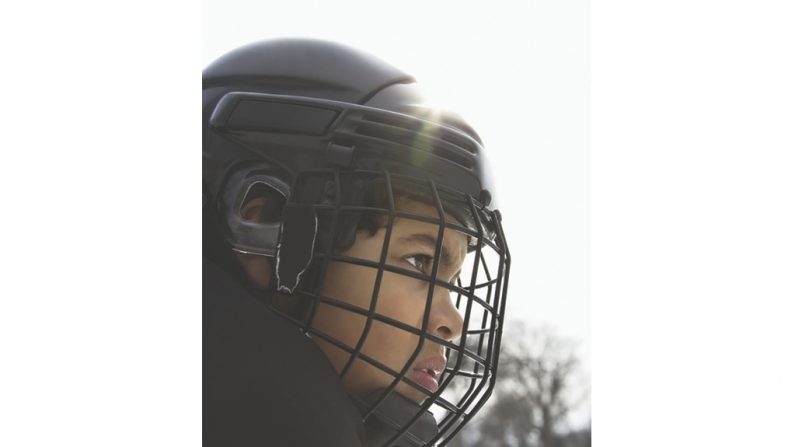 Assurez-vous que vos enfants portent toujours l'équipement de sécurité approprié, surtout un casque spécialement conçu pour l'activité pratiquée. (L'édition Nouvelles)