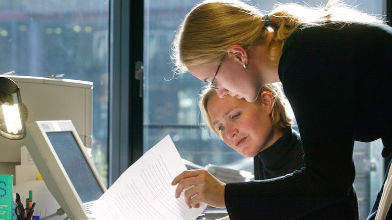 Une étude menée sur un an démontre un fait surprenant : la gentillesse au sein des équipes de travail semble être le facteur de réussite prépondérant. (JOHANNES EISELE/AFP/Getty Images)