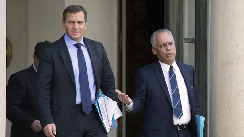 Patrick Karam, président du CREFOM et vice-président du conseil régional d’Île-de-France (G) avec Victorin Lurel, ancien ministre et député de Guadeloupe (D). (ALAIN JOCARD/AFP/Getty Images)