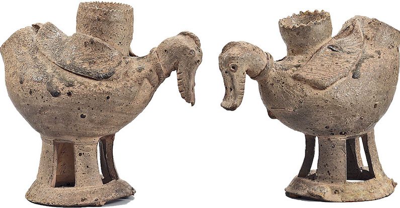 Terres cuites en forme de canards Confédération de Gaya, Ve siècle. Terre cuite, H. 16,5 et 15,5 cm.(© National Museum of Korea)