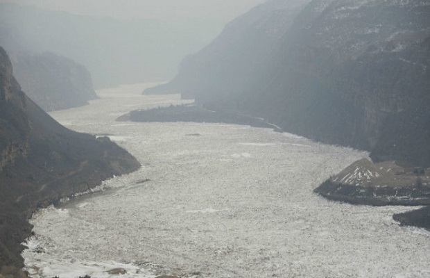 Le puissant Fleuve Jaune à Jixian dans la province de Shanxi. (China Photos/Getty Images) 