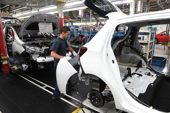 La progression des ventes de voitures neuves en France donne du souffle aux sous-traitants dans la filière automobile (FRANCOIS LO PRESTI/AFP/Getty Images)