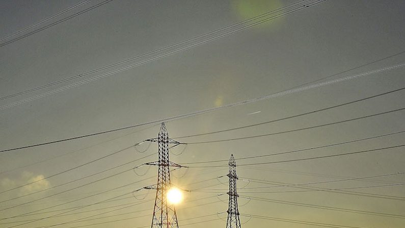 La fermeture de la centrale de Fessenheim fait toujours débat, la dépendance de la France au nucléaire repousse sans cesse la date de sa fermeture.  (LOIC VENANCE/AFP/Getty Images)