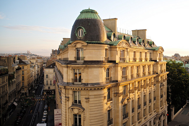 Un immeuble haussmanien.
Roman Boed/Flickr , CC BY-SA