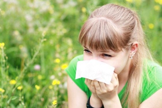 Du point de vue de la médecine chinoise, c’est la faiblesse de l’immunité qui provoque des réactions allergiques. (Fotolia)