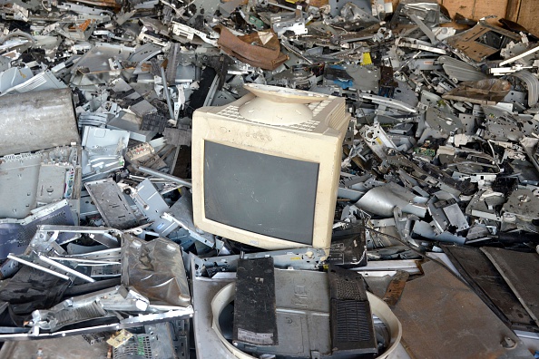 Déchets électroniques  à Abidjan en octobre 2015.  (ISSOUF SANOGO/AFP/Getty Images)