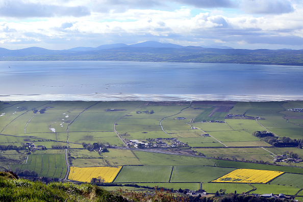 Le Lough Foyle, l’estuaire de la Foyle, en Irlande, à l'extrémité nord de la frontière entre l'Irlande et le Royaume-Uni. (PAUL FAITH/AFP/Getty Images)