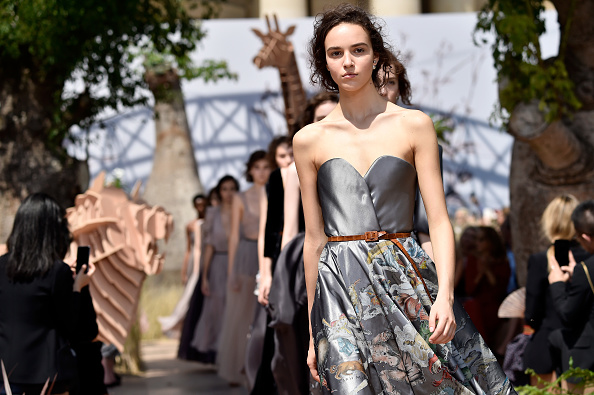 Défilé Christian Dior Haute Couture automne-hiver 2017-2018 le 3 juillet 2017. (Pascal Le Segretain/Getty Images)