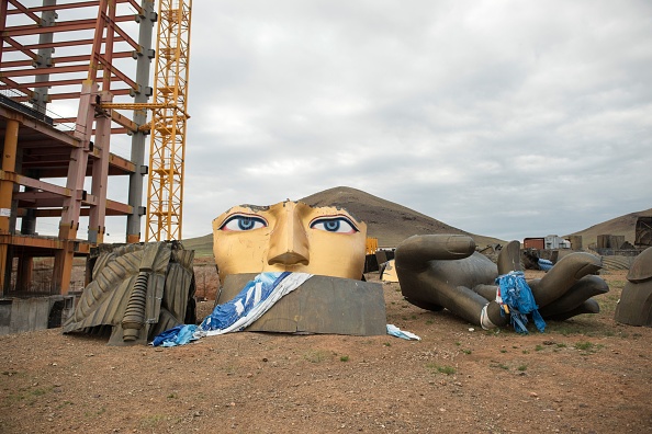 Après des décennies d'oppression, les Mongoles se risquent à pratiquer leur foi bouddhiste. (FRED DUFOUR/AFP/Getty Images)