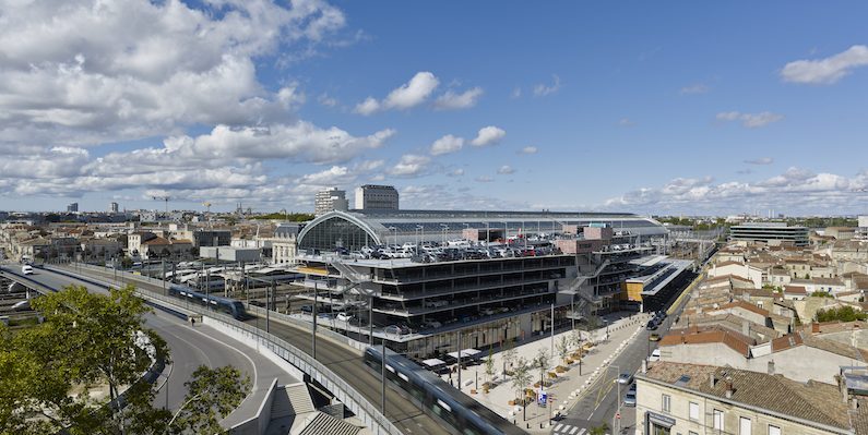 accès Belcier - Vue d'ensemble de la gare St Jean.(AREP/Photographe :  Didier Boy de la Tour)