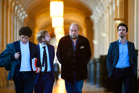 Me Éric Dupond-Moretti (C), avocat d’Abdelkader Merah, à la cour d'assises de Paris le 16 octobre 2017. (LIONEL BONAVENTURE/AFP/Getty Images)