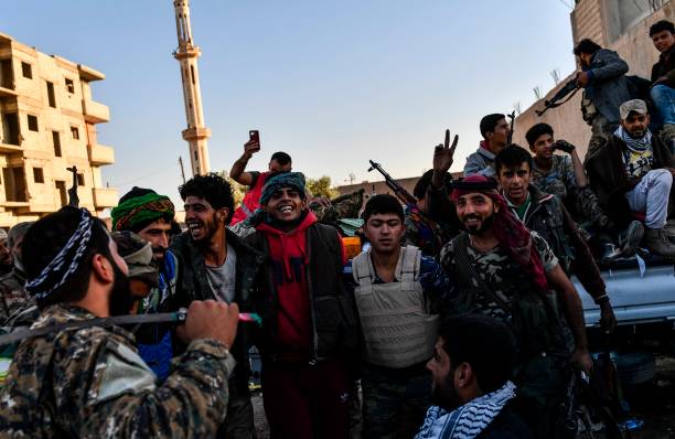 Pour la France, les membres de l'EI sont des combattants expérimentés et déterminés, ils sont de véritables « bombes à retardement » potentielles s’ils rentrent chez eux.
(BULENT KILIC / AFP / Getty Images)