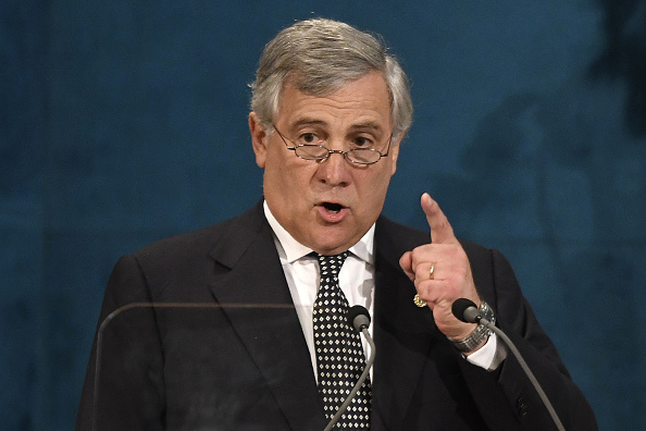 Le président du Parlement européen, Antonio Tajani, prononce un discours lors de la cérémonie de remise des prix de la Princesse des Asturies au Théâtre Campoamor d'Oviedo le 20 octobre 2017.  (MIGUEL RIOPA / AFP / Getty Images)