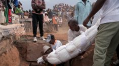 Madagascar : le rituel de « famadihana » continue malgré la peste