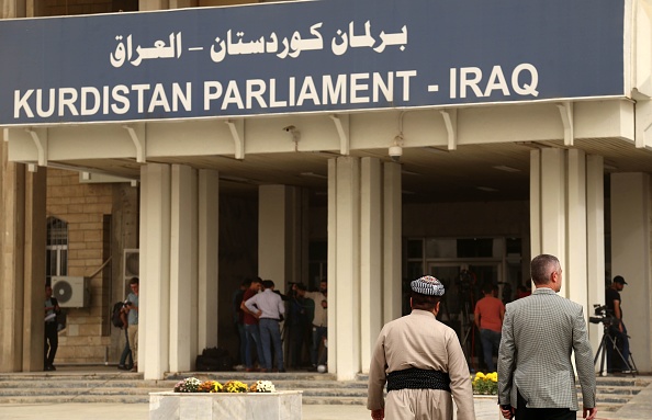 Une photo prise le 29 octobre 2017 montre le parlement de la région autonome du Kurdistan irakien à Erbil, la capitale du Kurdistan dans le nord de l'Irak. Massoud Barzani, le président de la région kurde autonome en Irak, a déclaré lors d'une session à huis clos du Parlement qu'il démissionnait au milieu des retombées d'un référendum controversé sur l'indépendance. 
(SAFIN HAMED / AFP / Getty Images)