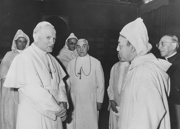 Le pape Jean-Paul II (à gauche) en train de parler au roi Hassan II du Maroc lors d'une audience au Vatican, à Rome, en avril 1980.
Mohamed Said, marocain et chrétien converti plaide pour la liberté de conscience au Maroc. 
(Keystone/Hulton Archive/Getty Images)