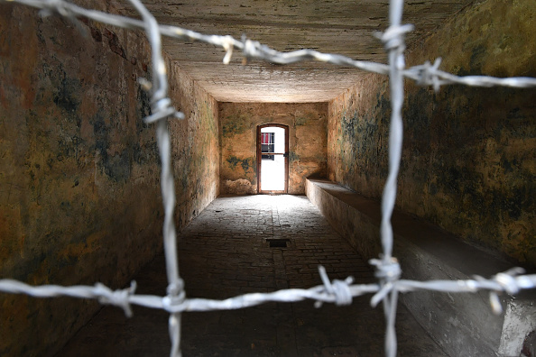 Vue générale d’une chambre à gaz à l’ancien camp de concentration nazi du Stutthof le 18 juillet 2017 près de Gdansk, Pologne. (Bruce Adams-Pool/Getty Images)