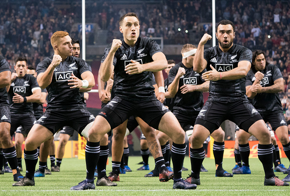 Les All blacks ont maîtrisé les Barbarians britanniques.
Photo: les Maoris All Blacks jouent les Haka avant leur match contre le Canada dans l'action de rugby international à BC Place le 3 novembre 2017 à Vancouver, Canada. 
(Rich Lam / Getty Images)