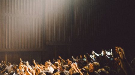 La France peine encore à prendre en compte l’avis des étudiants : un défi pour la qualité