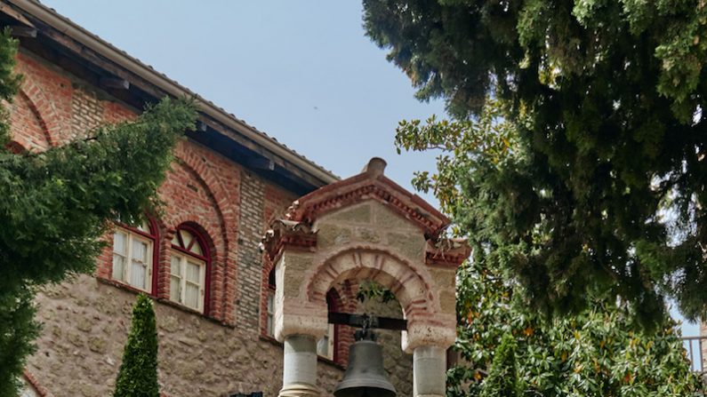 Le monastère du Grand Météore, le plus ancien des monastères, est aussi le plus grand et le plus riche. (Charles Mahaux)