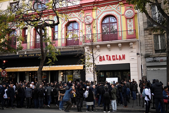 Le 13 novembre 2017, la France a connu les pires attaques terroristes, les djihadistes ont tué 130 personnes à Paris et blessé des centaines d'autres. (STEPHANE DE SAKUTIN / AFP / Getty Images)