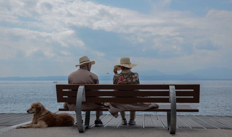 Lutter contre l'isolement social est un facteur de prévention dans la maladie d'Alzheimer. (nathalia bariani/unsplash)