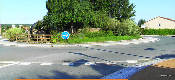 Un homme de 73 ans fait 17 fois le tour du rond point(Capture d'écran tweeter)