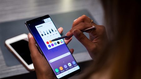 Samsung visé par une plainte pour violation des droits humains dans ses usines