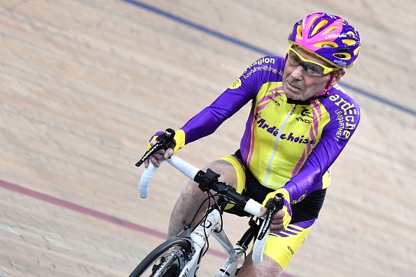    Robert Marchand champion du monde de cyclisme des plus de 105 ans (Photo credit/ PHILIPPE LOPEZ/AFP/Getty Images)