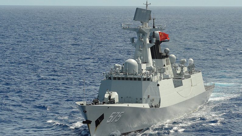 La frégate Yueyang (FF 575) de la marine de l'Armée populaire de libération lors d'un exercice naval en 2014. (Photo : Wikimedia)