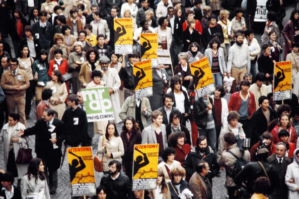 Des milliers de personnes manifestent contre l’antisémitisme. (Photo -/AFP/Getty Images)