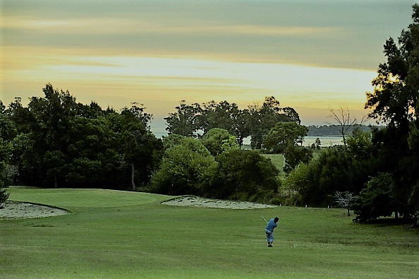 Le meurtre d’Antony Macaris jeune d'un quartier pauvre de Montevideo a choqué l'Uruguay, considéré comme un jeune espoir du golf uruguayen.
GettyImages-162920909.jpg PABLO PORCIUNCULA