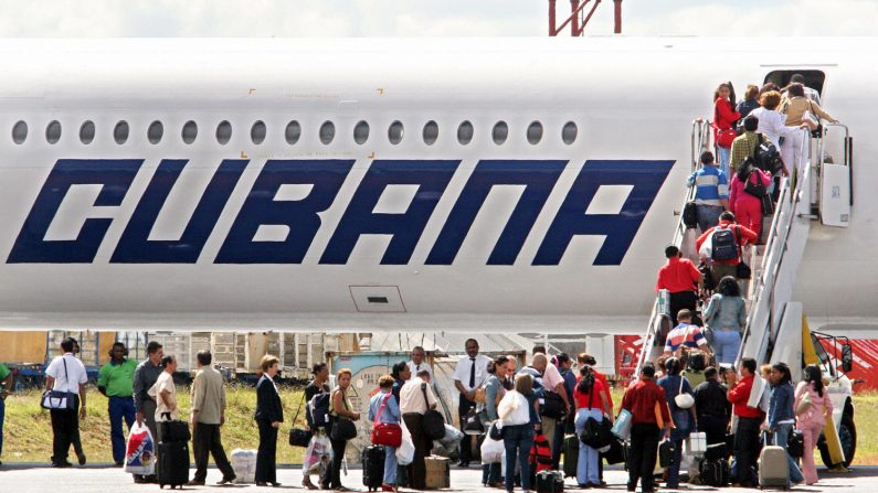 L'avion de la compagnie cubaine s'est écrasé vendredi peu après son décollage de l'aéroport Photo Jose Marti. EVARISTO SA/AFP/Getty Images