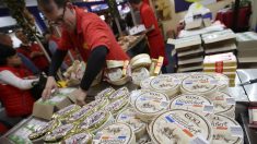 Des Français se mobilisent pour leur camembert traditionnel, au lait cru