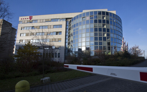  La  Deutsche Telekom prévoit de supprimer 10.000 emplois,  un bouleversement radical.  Photo  FRANK RUMPENHORST/AFP/Getty Images.