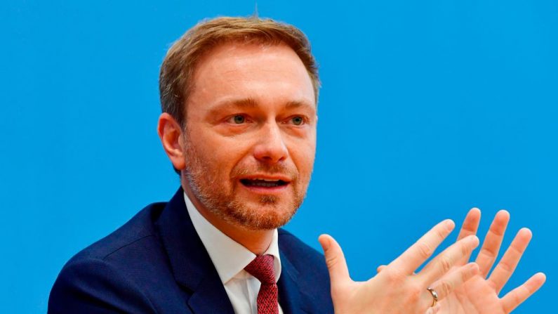 Comment l'auteur et l'ensemble de sa famille ont-ils pu quitter le territoire avec manifestement de fausses identités ?", s'est interrogé le chef du parti libéral Christian Lindner. Photo JOHN MACDOUGALL / AFP / Getty Images.