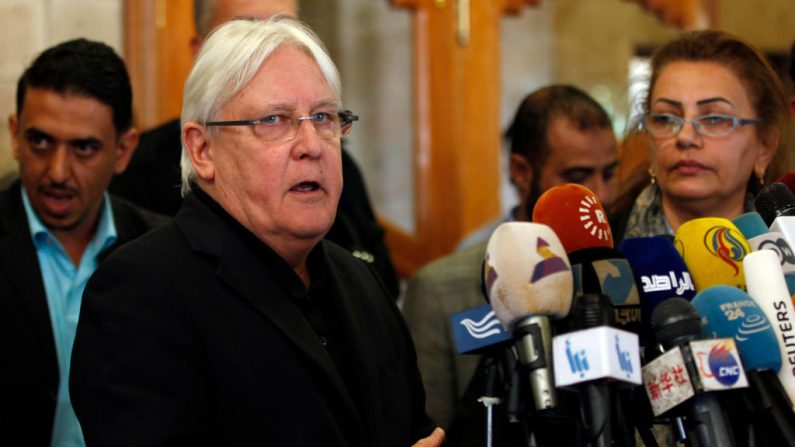 Martin Griffiths, s'inquiète des répercussions possibles des combats sur les civils, il se trouve depuis samedi à Sanaa pour des discussions d'urgence avec les chefs rebelles. Photo MOHAMMED HUWAIS / AFP / Getty Images.