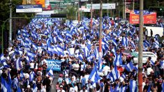 Le Nicaragua enterre ses morts, les manifestations continuent