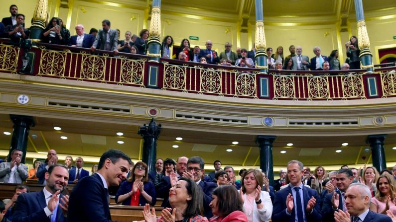 Le leader socialiste doit encore prêter serment devant le roi Felipe VI. Photo PIERRE-PHILIPPE MARCOU / AFP / Getty Images.