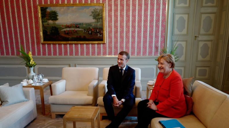 La chancelière allemande Angela Merkel et le président français Emmanuel Macron ont pris part aux pourparlers bilatéraux au Palais de Meseberg, au nord-est de l'Allemagne, le 19 juin 2018. Photo JOHN MACDOUGALL / AFP / Getty Images.