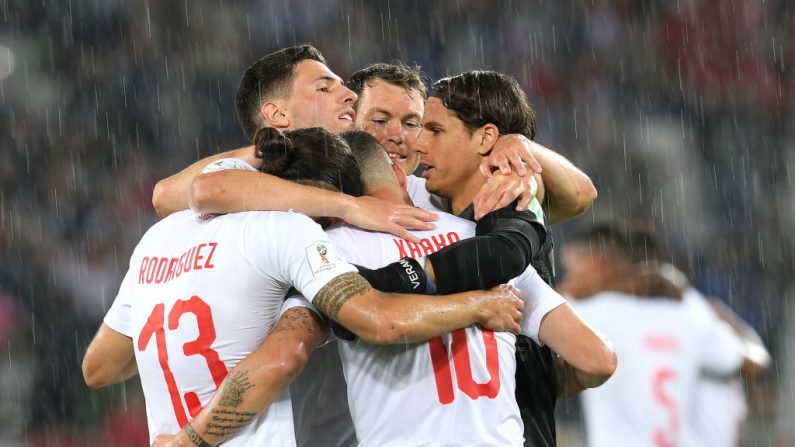 Les joueurs de Suisse célèbrent la victoire de leur équipe lors du match du groupe E de la Coupe du Monde de la FIFA 2018 entre la Serbie et la Suisse au Kaliningrad Stadium le 22juin. Photo Matthias Hangst/Getty Images.